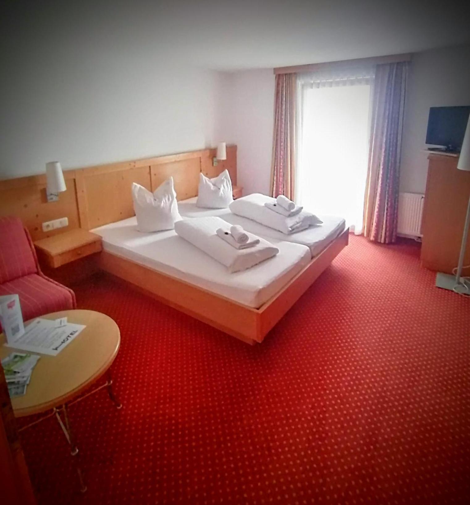 Hotel-Pension Hoferhaus Neukirchen am Großvenediger المظهر الخارجي الصورة